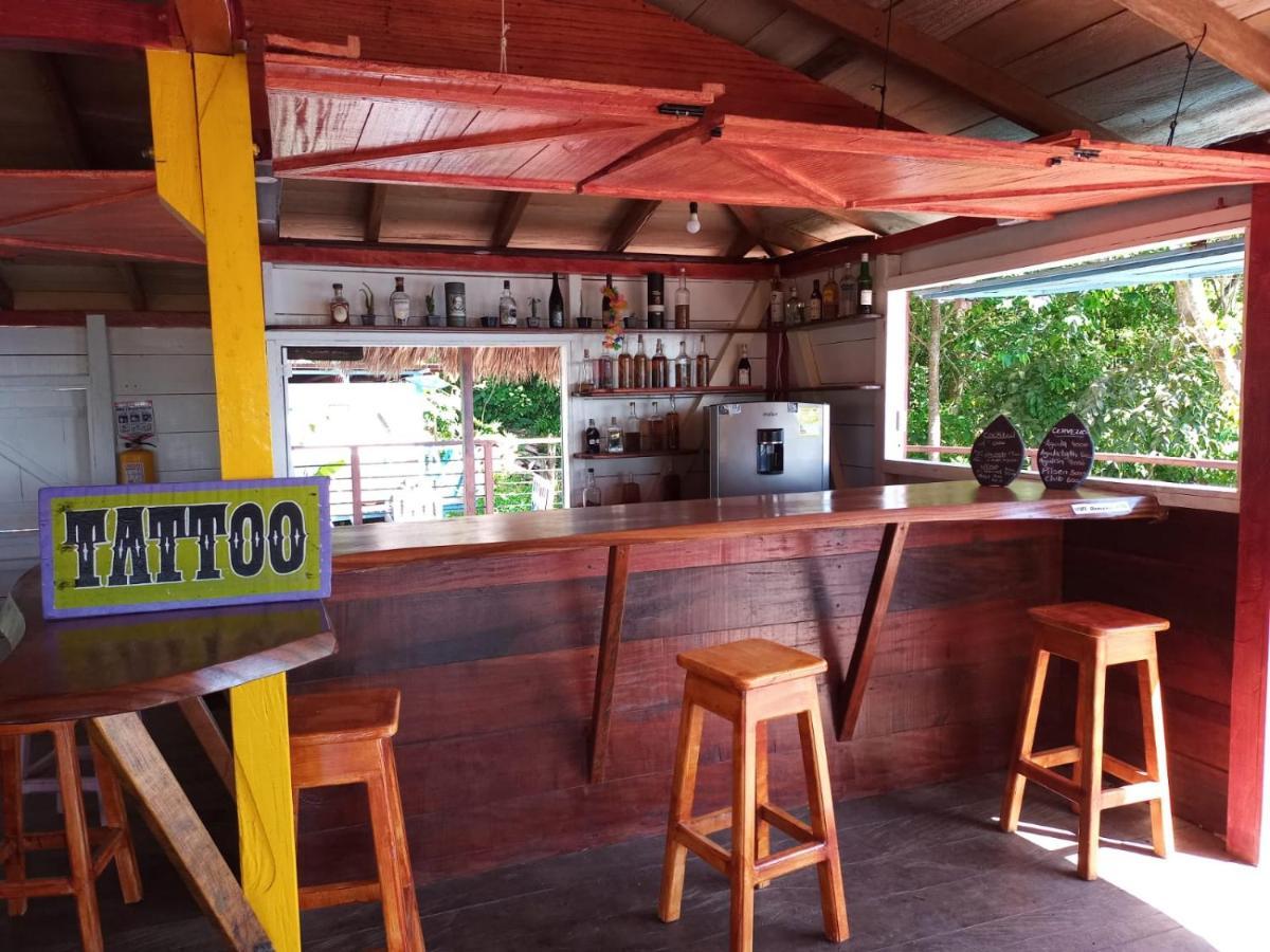 Hostal Doble Vista Capurgana Exterior photo